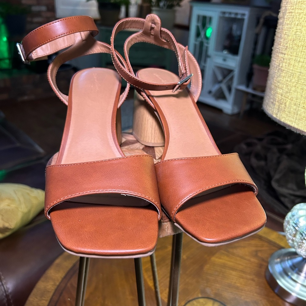 Universal Thread Brown Block Heels - image 3